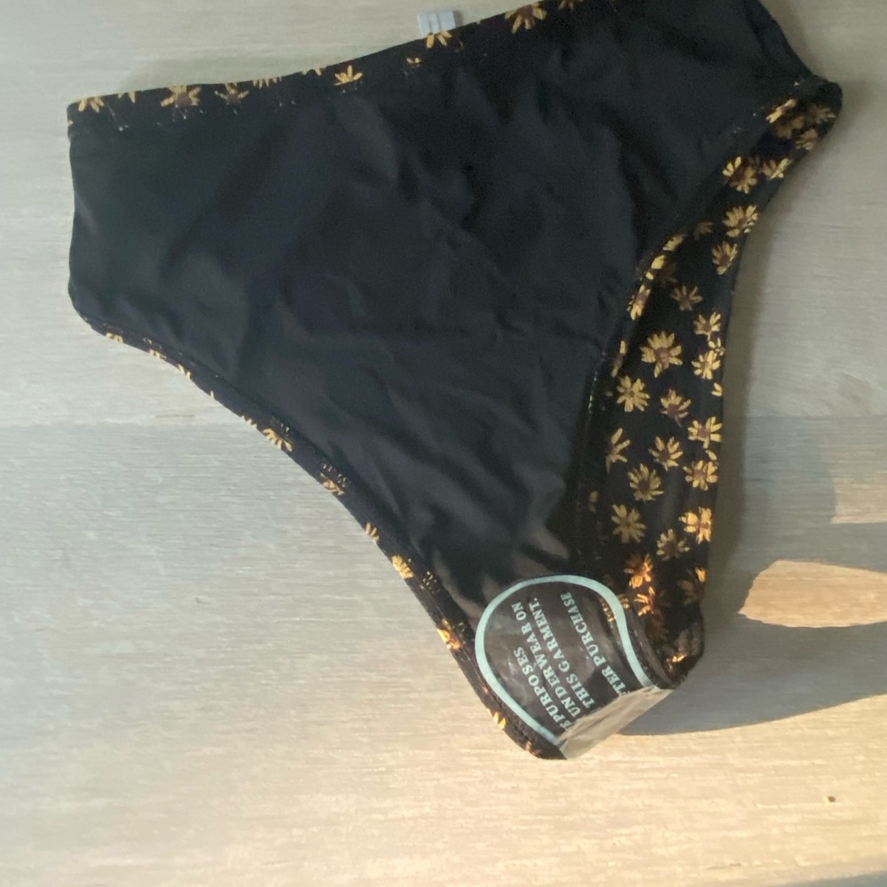 Floral High-Waisted Bikini Set - Picture 8 of 9